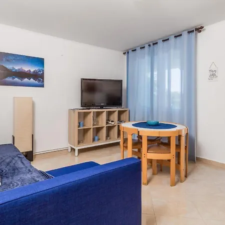 Stunning In Barbat With Kitchen * Barbat na Rabu