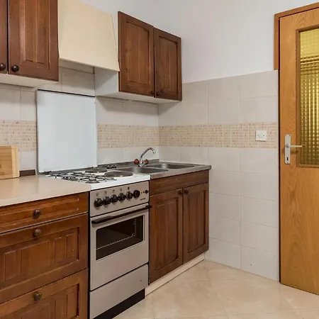 Stunning In Barbat With Kitchen
